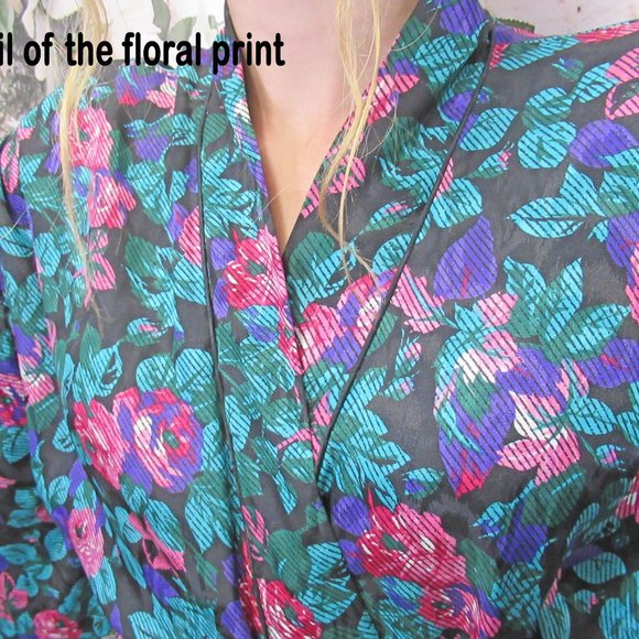 Floral Women's Robe - Picture 7 of 12